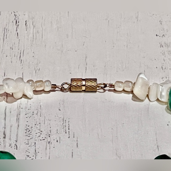Green Turquoise and White Pearl Handmade Beaded Ankle Bracelet - Picture 6 of 6